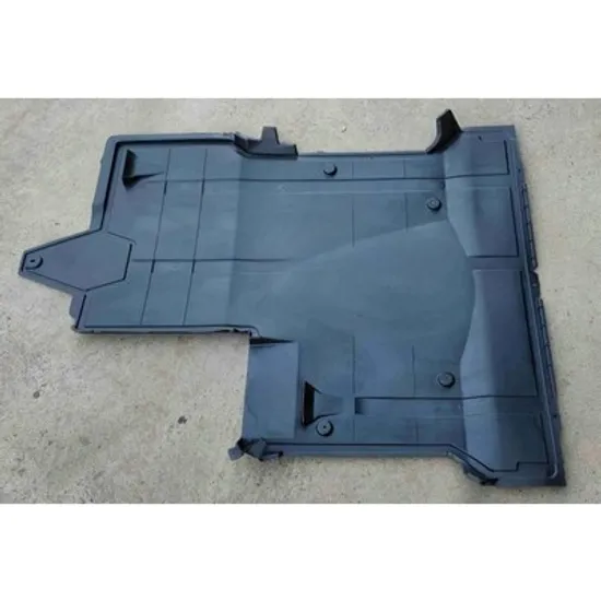 Scut Motor MERCEDES VITO W447 2014-> Scut motor fata plastic diesel Perioada 2015 2016 2017 2018 2019 2020 2021