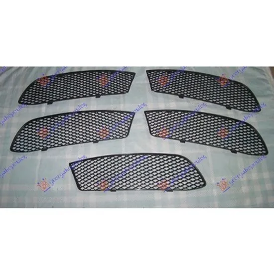 Grila Bara MERCEDES A-CLASS W176 2012->2018 Grila bara fata AMG LINE dreapta 2012->2015 Perioada 2012 2013 2014 2015