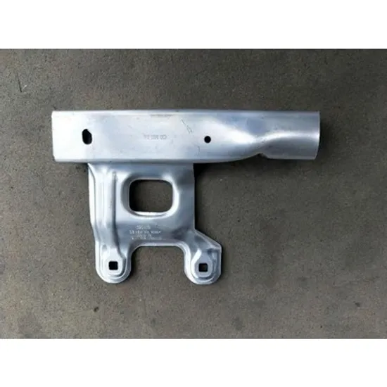 Suport Bara fata BMW 3 F30 2011->2018 Suport Bara fata inferioara aluminiu (M-SPORT) DREAPTA Perioada 2014 2015 2016 2017 2018