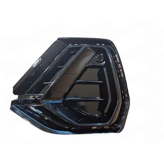 Grila Bara AUDI Q3 Sportback 2019-> Grila Bara fata negru complet (S-LINE) STANGA Perioada 2019 2020 2021 2022 2023 2024