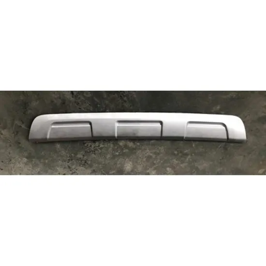 Bandou bara spate CHEVROLET TRAX 2012-> Acoperire plastic Bara spate inferioara argintiu Perioada 2012 2013 2014 2015 2016 2017