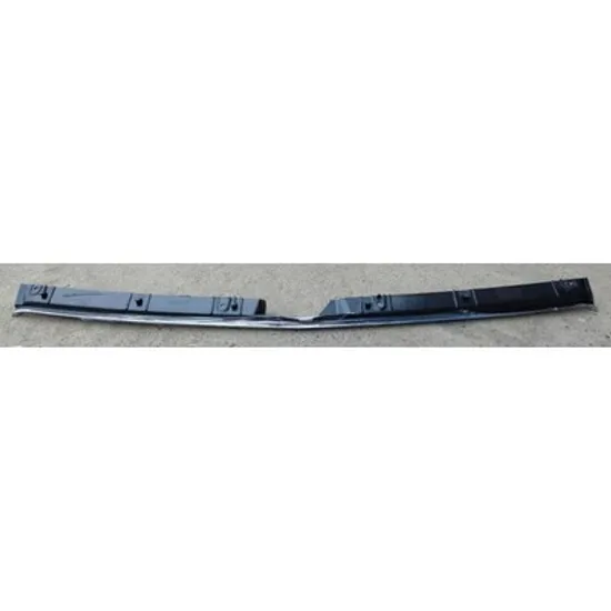 Ornament Capota fata MERCEDES VITO W447 2014-> Bandou capota cromat Perioada 2015 2016 2017 2018 2019 2020