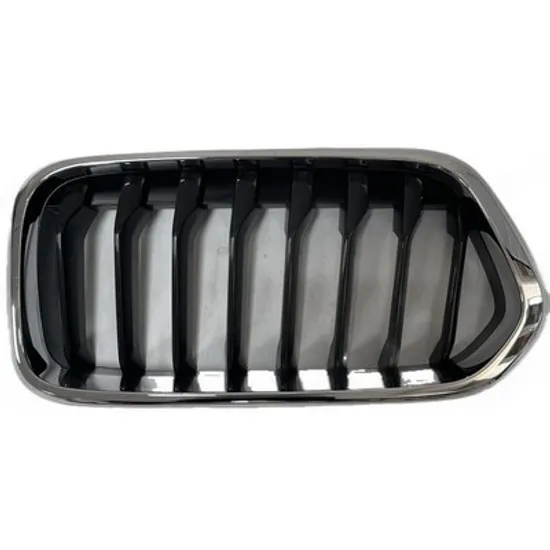 Grila fata BMW X2 F39 2017-> Grila laterala cromat/negru STANGA Perioada 2017 2018 2019 2020 2021 2022