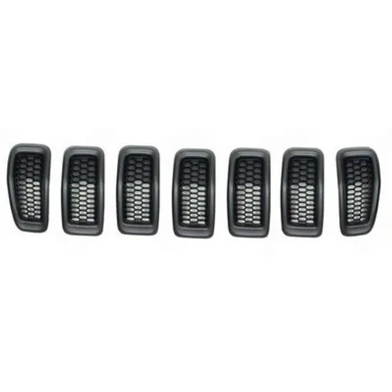 Grila Radiator JEEP CHEROKEE 2013-> Grila radiator completa negru cu ornament argintiu (SET 7 bucati) Perioada 2019 2020 2021 2022 2023 2024