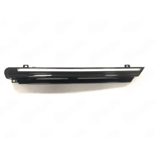Lampa Fata VW GOLF 8 Variant 2020-> Lampa Daylight LED (pe grila) (VALEO) STANGA Perioada 2020 2021 2022 2023 2024