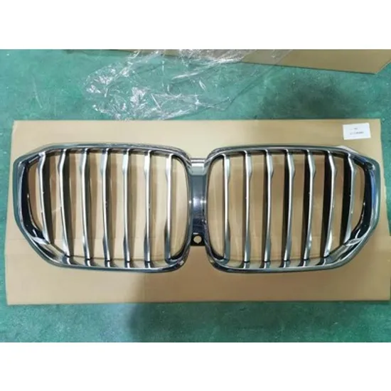 Grila Radiator BMW X5 G05 2018-> Grila radiator cromat (cu camera) Perioada 2018 2019 2020 2021 2022 2023