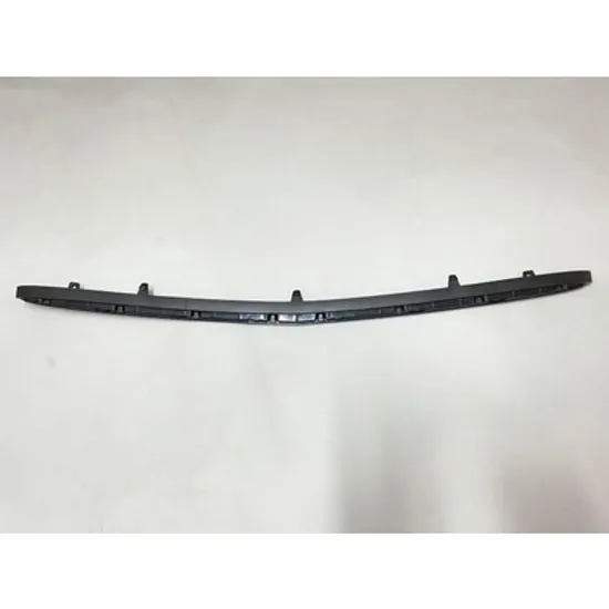Bara Fata MERCEDES S-CLASS W222 2013->2020 Bara fata inferioara bandou (cu gauri ornament cromat) Perioada 2013 2014 2015 2016 2017