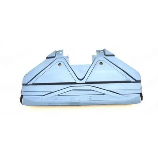 Acoperire radiator BMW 1 E81 2006->2011 Deflector radiator inferioara Perioada 2006 2007 2008 2009 2010 2011