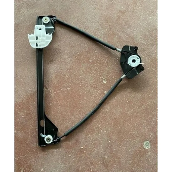 Macara Usa VW TOURAN 2010->2016 Macara usa spate electrica fara motor STANGA Perioada 2010 2011 2012 2013 2014 2015