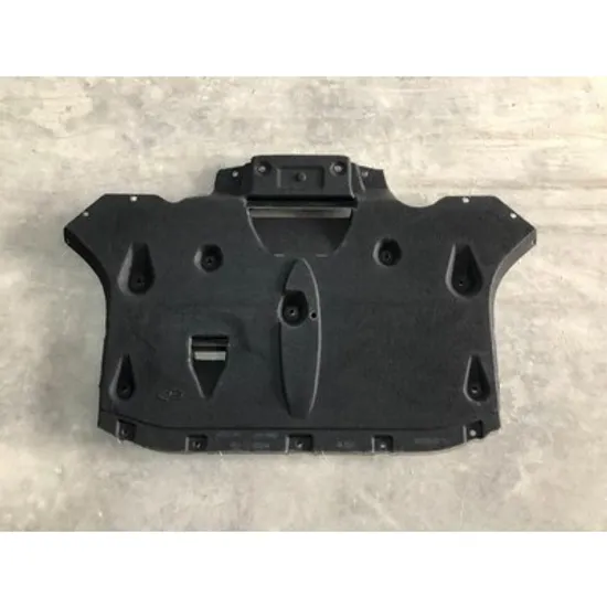 Scut Motor AUDI A8 2009->2018 Scut motor fata plastic spre spate (6.3 FSI) Perioada 2009 2010 2011 2012 2013