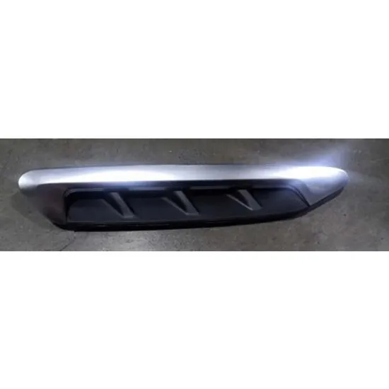 Bandou aripa fata BMW X3 G01 2017-> Bandou Aripa fata negru (cu ornament argintiu) DREAPTA Perioada 2017 2018 2019 2020 2021