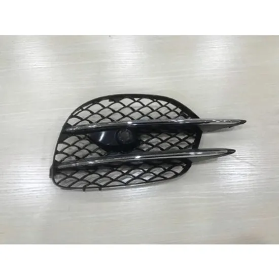 Ornament Grila MERCEDES S-CLASS W222 2013->2020 Bandou Grila bara fata cromat (cu senzori parcare) (AMG-LINE) DREAPTA Perioada 2017 2018 2019 2020
