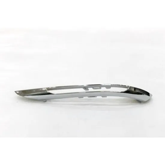 Ornament Grila MERCEDES C-CLASS W204 2007->2014 Bandou Grila bara fata cromat DREAPTA Perioada 2011 2012 2013 2014