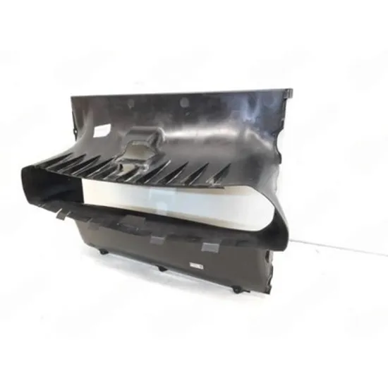 Admisie Aer PORSCHE CAYENNE 92A 2010-> Admisie aer radiator plastic Perioada 2015 2016 2017 2018