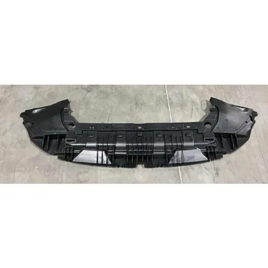 Scut Bara VOLVO XC40 2023-> Deflector Bara fata plastic Perioada 2023 2024 2025