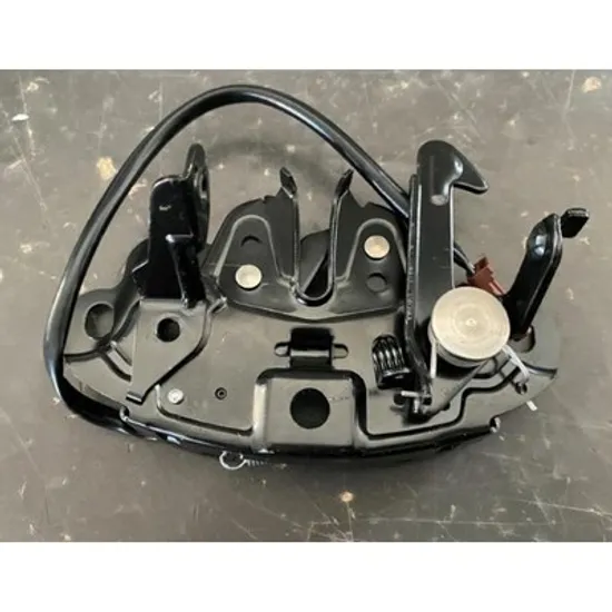 Broasca capota fata NISSAN PATHFINDER 4 2012-> Inchizator capota fata pe trager Perioada 2012 2013 2014 2015 2016 2017