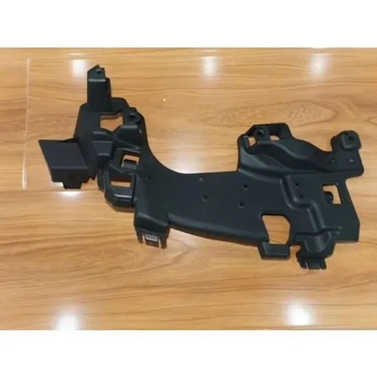Bandou spate MERCEDES GLC X253 2015-> Ornament spate Bandou esapament BASE (AMG-LIME) DREAPTA Perioada 2015 2016 2017 2018 2019 2020