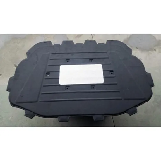Izolator Capota AUDI Q7 2006->2015 Izolator capota fata Perioada 2009 2010 2011 2012 2013 2014 2015