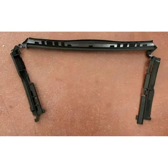 Capac Panou Fata MERCEDES C-CLASS Coupe C205 2015-> Acoperire Panou fata plastic superior (rama) Perioada 2015 2016 2017 2018 2019 2020
