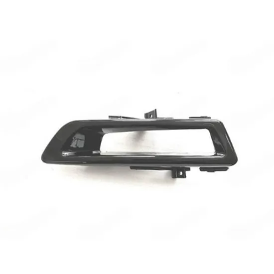 Ornament Proiector LAND ROVER DISCOVERY SPORT 2014-> Rama proiector vopsit negru DREAPTA Perioada 2014 2015 2016 2017 2018 2019