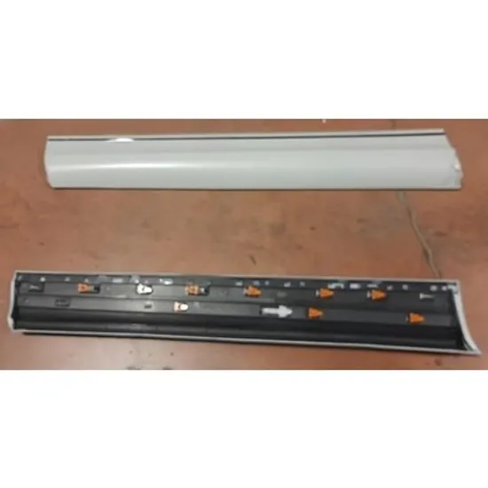 Bandou Usa AUDI Q7 2006->2015 Bandou usa fata (cromat) STANGA Perioada 2006 2007 2008 2009