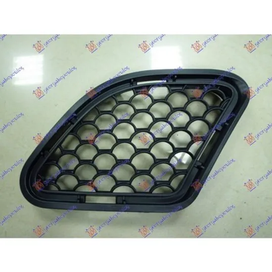 Grila Bara MERCEDES C-CLASS W204 2007->2014 Grila bara fata laterala C63 AMG dreapta 2007->2011 Perioada 2007 2008 2009 2010 2011