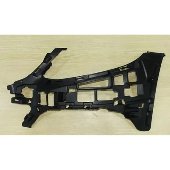 Suport Bara fata MERCEDES C-CLASS W205 2013-> Suport Bara fata plastic (EXCLUSIVE) STANGA Perioada 2014 2015 2016 2017 2018