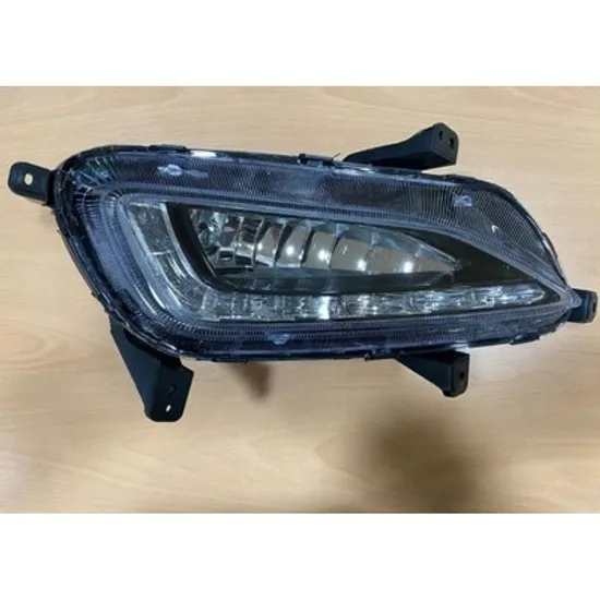 Proiector HYUNDAI TUCSON 3 2015->2020 Proiector (H8) cu Daylight LED DREAPTA Perioada 2015 2016 2017 2018