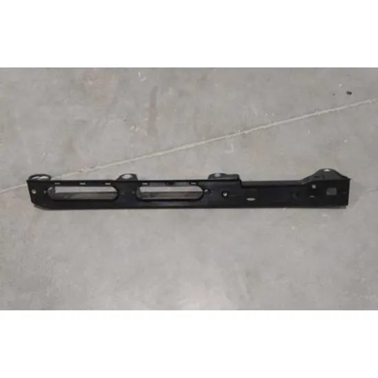 Suport Aripa fata LAND ROVER RANGE ROVER 4 2012-> Suport Aripa fata superioara plastic STANGA Perioada 2012 2013 2014 2015 2016 2017