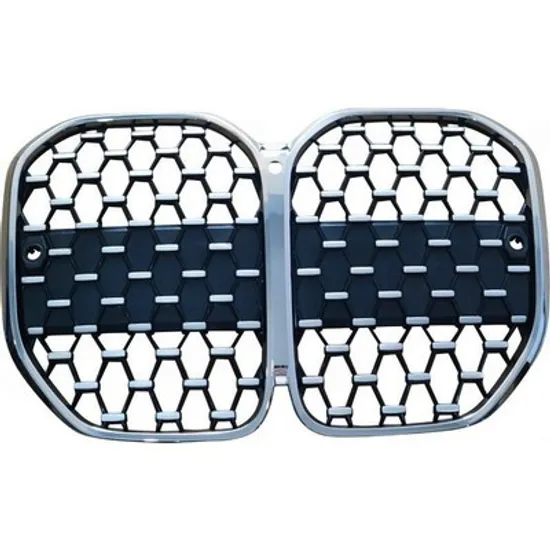 Grila radiator BMW 4 Coupe G22, G82 2020-> Grila DIAMOND (negru/argintiu/cromat) (cu 2 gauri senzori) (cu locas pentru camera) Perioada 2020 2021 2022 2023 2024 2025