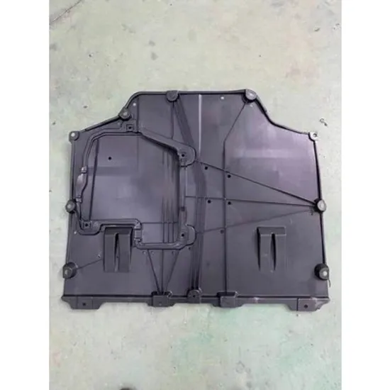 Scut Motor TOYOTA COROLLA E21 2019-> Scut motor central plastic Perioada 2019 2020 2021 2022 2023 2024