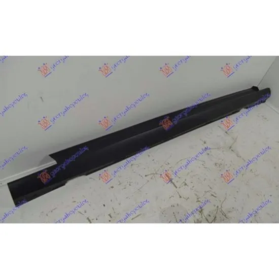 Ornament Prag FORD FOCUS 4 2018-> Acoperire prag plastic (ROCKER PANEL) dreapta Perioada 2018 2019 2020 2021 2022