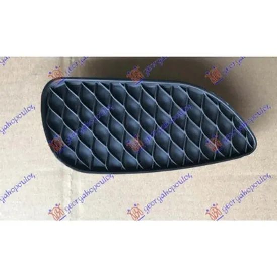 Grila Bara MERCEDES GLA-CLASS X156 2013-> Grila bara fata lateral dreapta Perioada 2013 2014 2015 2016 2017