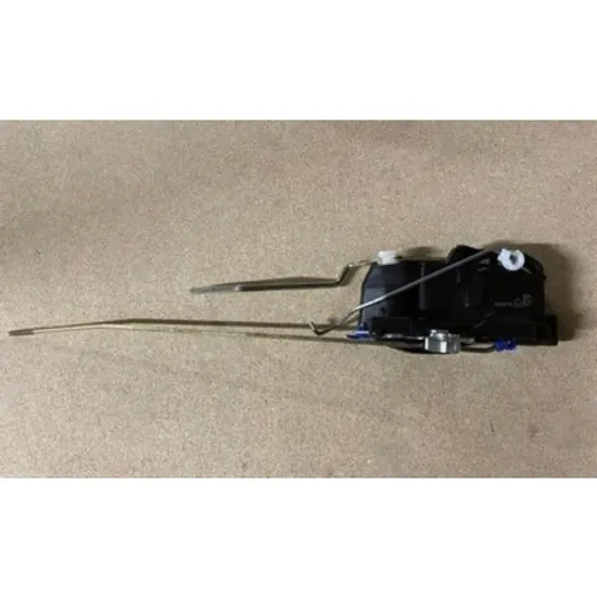 Broasca usa TOYOTA HILUX 6 1994->2005 Broasca usa fata DREAPTA Perioada 1994 1995 1996 1997 1998 1999 2000 2001 2002 2003 2004 2005