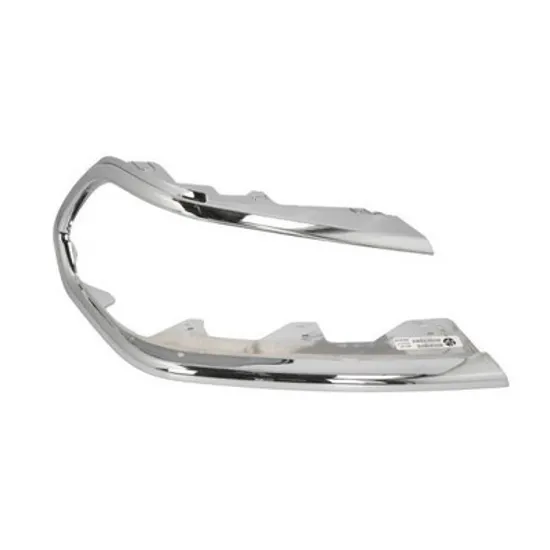 Ornament far MITSUBISHI PAJERO SPORT 1 1996->2012 Ornament far cromat dreapta, 2000->2006 Perioada 2000 2001 2002 2003 2004 2005 2006