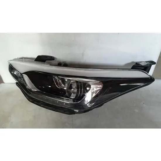 Faruri HYUNDAI i20 2014->2020 Far reglaj electric (proiector/H7) cu Daylight LED (O) STANGA Perioada 2014 2015 2016 2017 2018