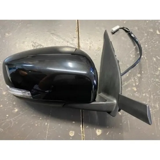 Oglinda SUZUKI SWIFT 5 2017-> Oglinda exterioara electrica (cu semnal) DREAPTA Perioada 2017 2018 2019 2020 2021 2022