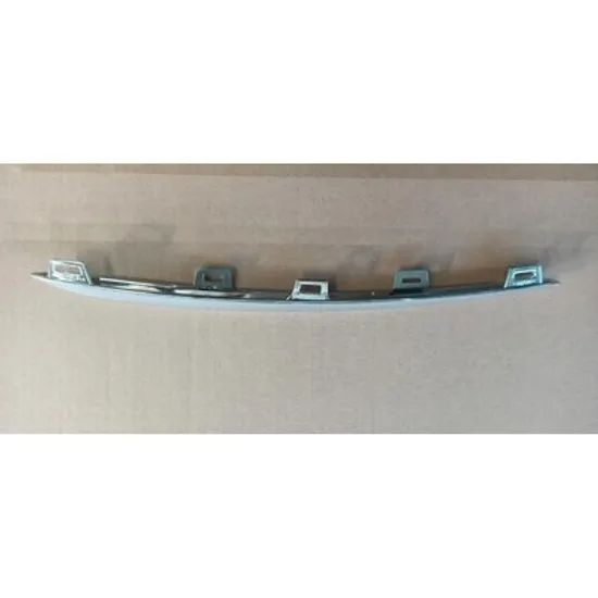 Ornament Grila MERCEDES GLE Coupe C167 2019-> Bandou Grila Bara fata superioara cromat (AMG-LINE) STANGA Perioada 2019 2020 2021 2022 2023 2024