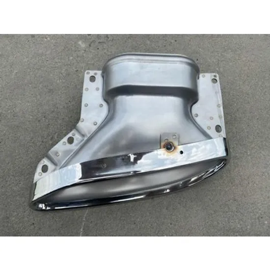 Bandou spate MERCEDES S-CLASS W222 2013->2020 Ornament spate Bandou esapament cromat (Ornament esapament) STANGA Perioada 2017 2018 2019 2020