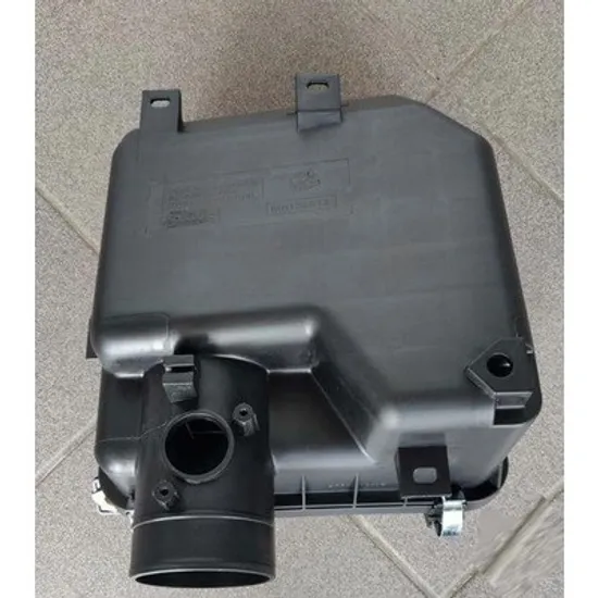 Carcasa filtru aer MITSUBISHI L200 2005->2015 Carcasa filtru aer Perioada 2006 2007 2008 2009 2010